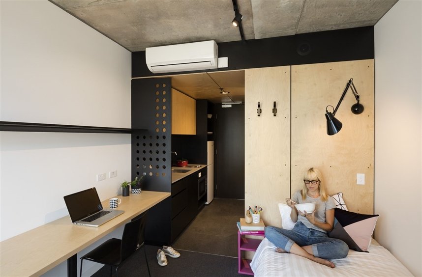 Как сделать комнату в общежитии более уютной?
