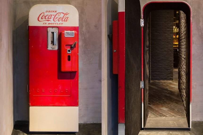 Автомат с Coca Cola