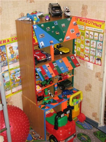 Гараж для машинок