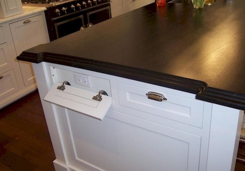 Потайная розетка Потайная розетка