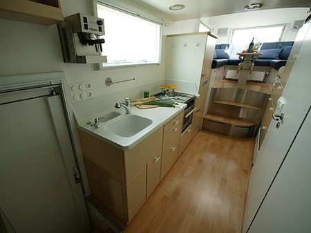 Дом в мусоровозе