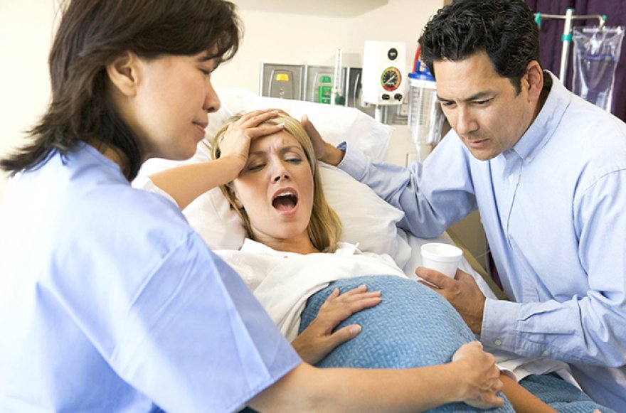 мужчина на родах