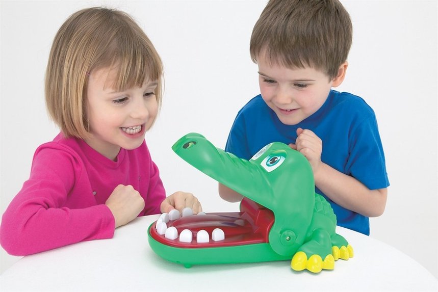 deti_s_igruschkoy deti_s_igruschkoy