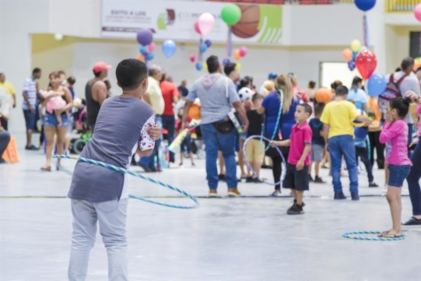 Игры с обручем Игры с обручем