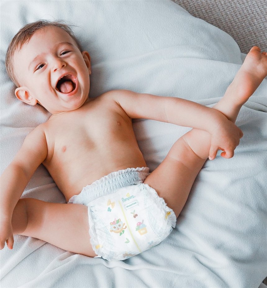 Малыш в Pampers