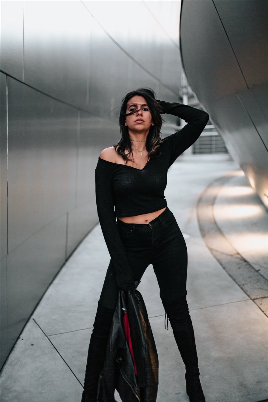 Как выглядеть на фото стройнее 