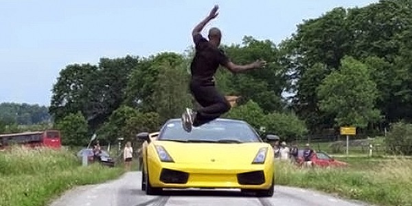 Прыжки через Ламборгини