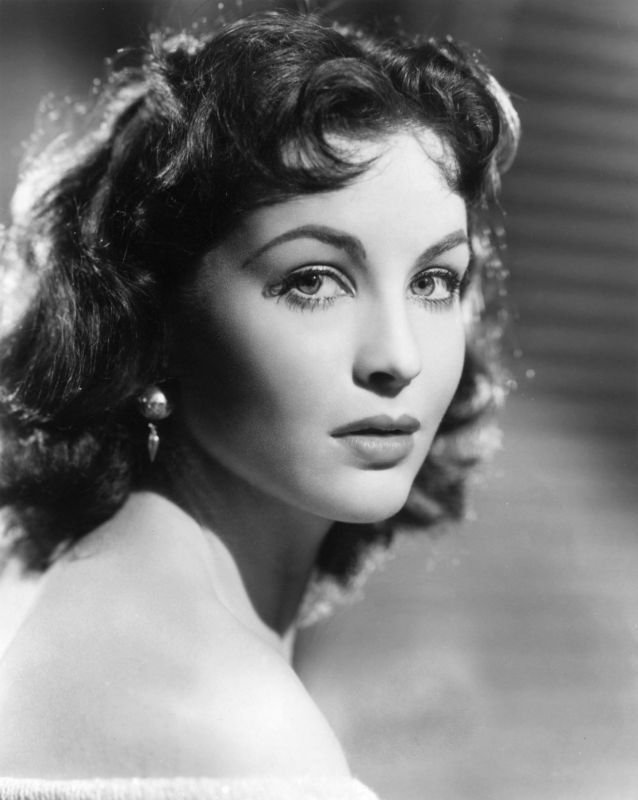 Ивонн Фюрно Ивонн Фюрно