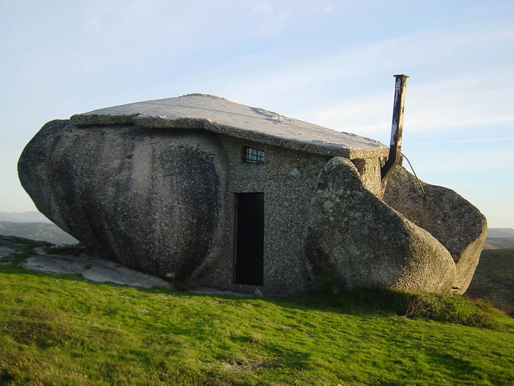 Каменный дом