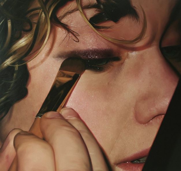 Нанесение макияжа