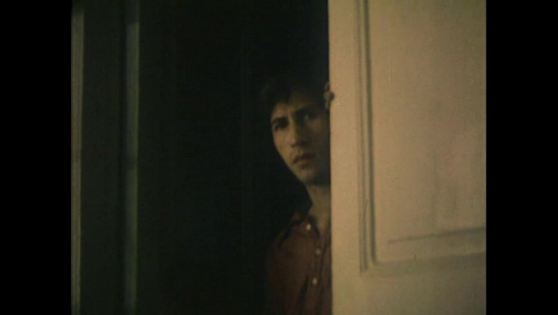 одинокий голос человека