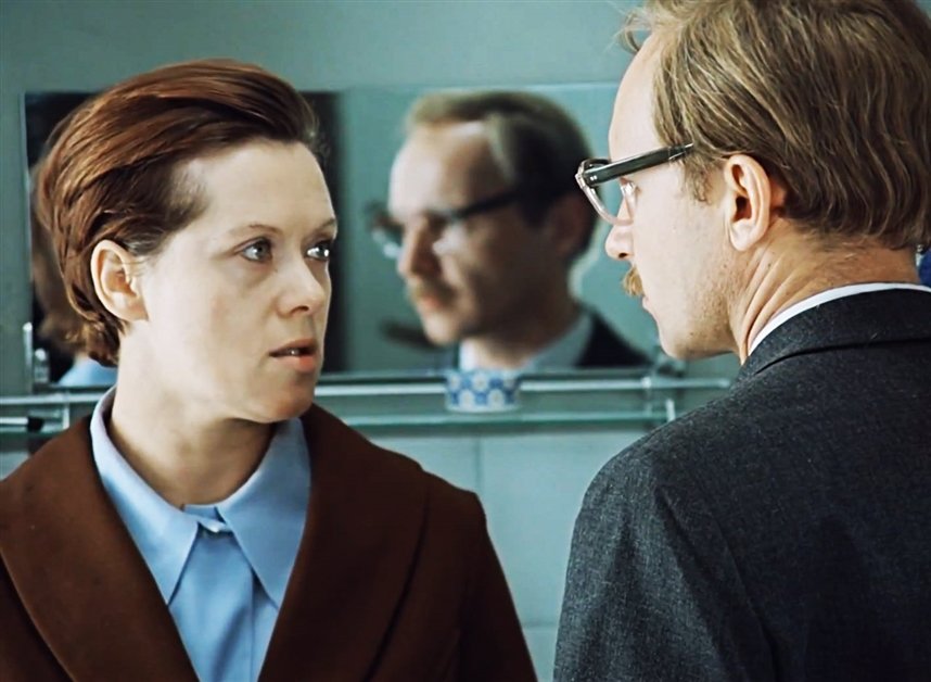 Служебный роман