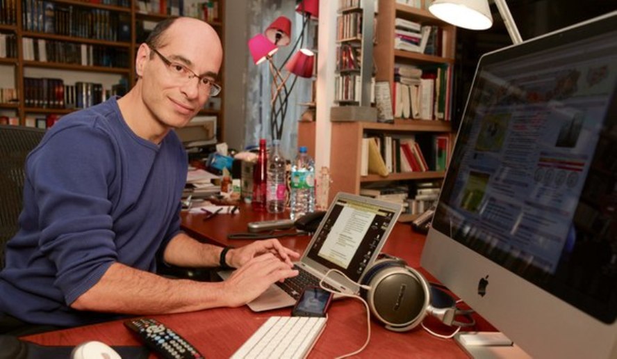 вербер работает над книгой