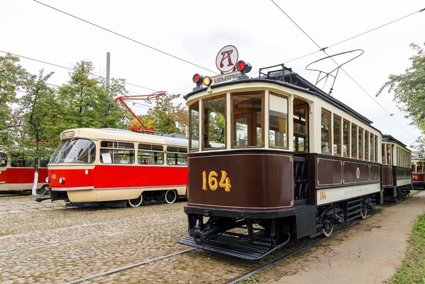 парад трамваев