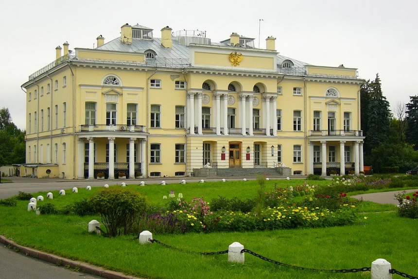 Александринский дворец