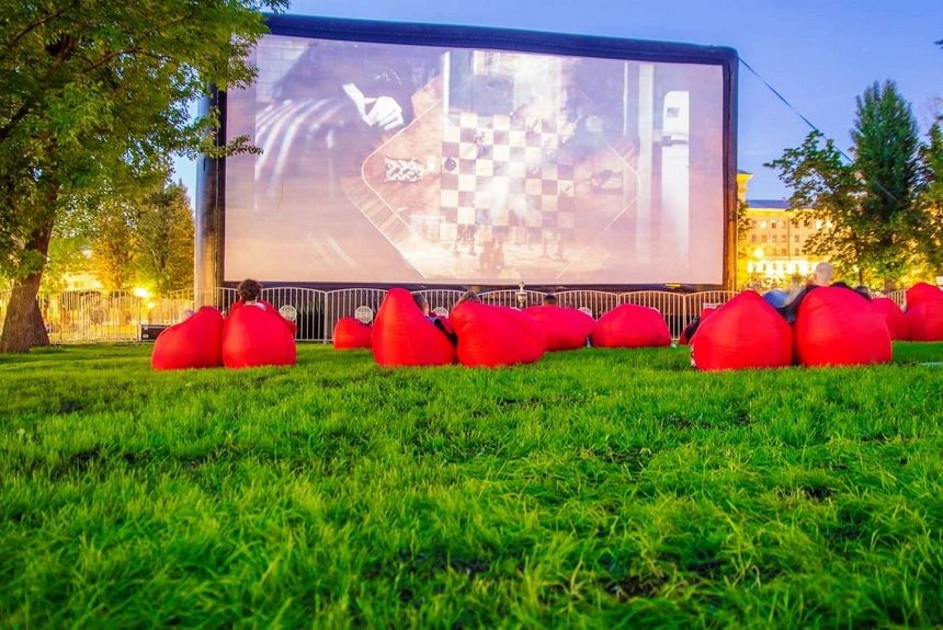 В Саду Эрмитаж В Саду Эрмитаж