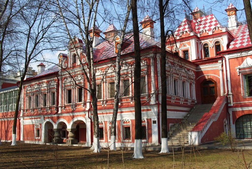 Дворец Волковых-Юсуповых