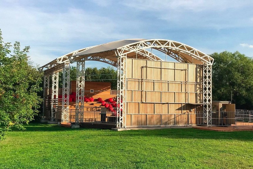 В Парке  В Парке