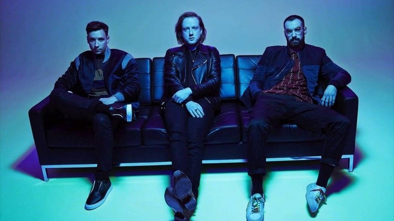 Концерт Two Door Cinema Club Москва