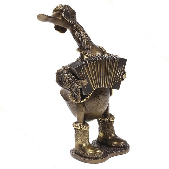 Статуэтка «Первый парень на деревне» Статуэтка «Первый парень на деревне»