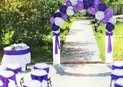 фиолетовый