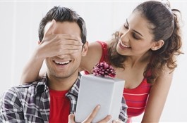 Лучшие подарки мужчинам на 23 февраля