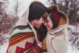 Романтический плейлист: 15 самых известных песен о любви