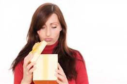 Самые неудачные подарки по мнению девушек