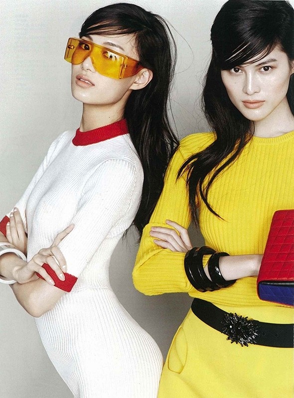 Две девушки Две девушки