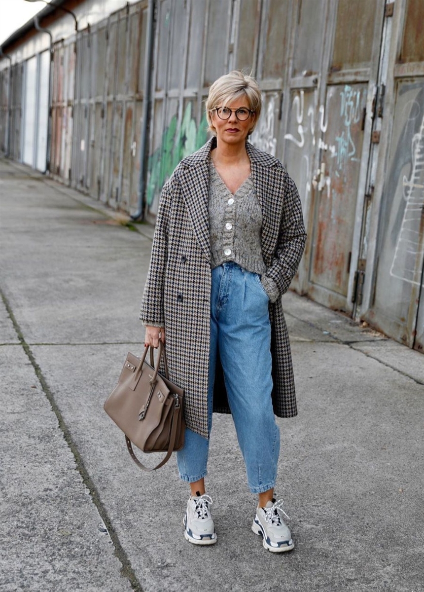 Какие джинсы сейчас в моде женские после 40 лет