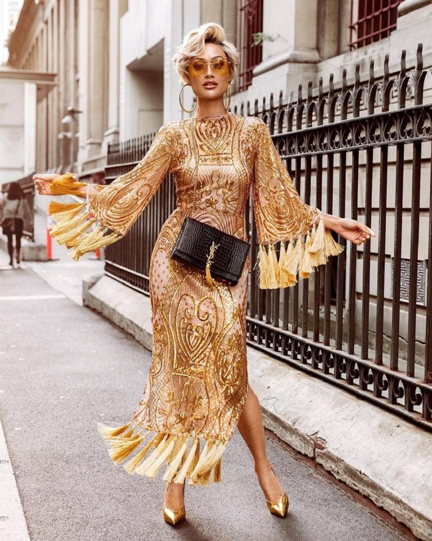 Золотое платье