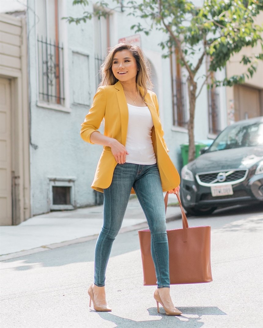 Майка, блейзер и джеггинсы Майка, блейзер и джеггинсы