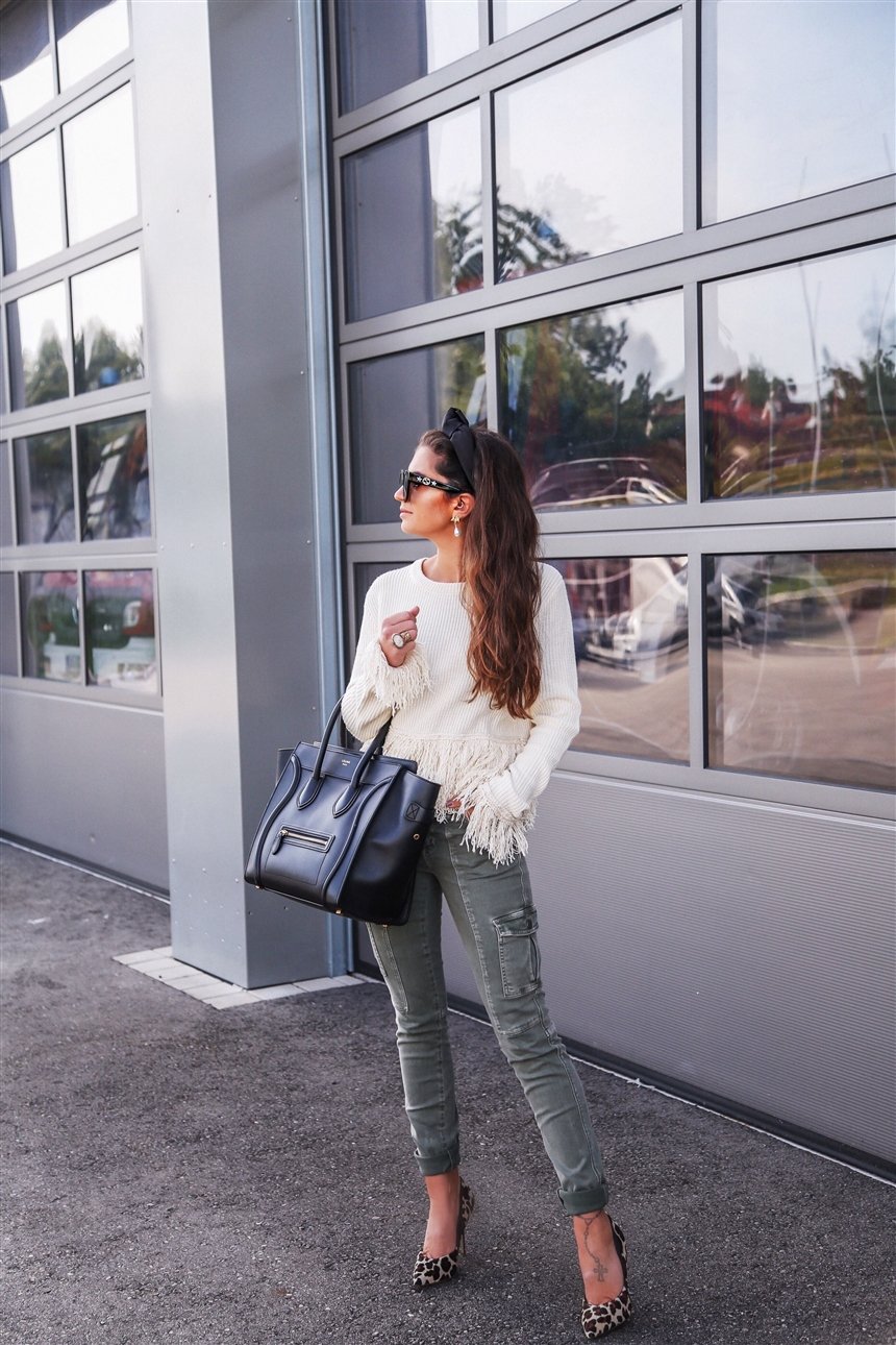 Свитер с бахромой