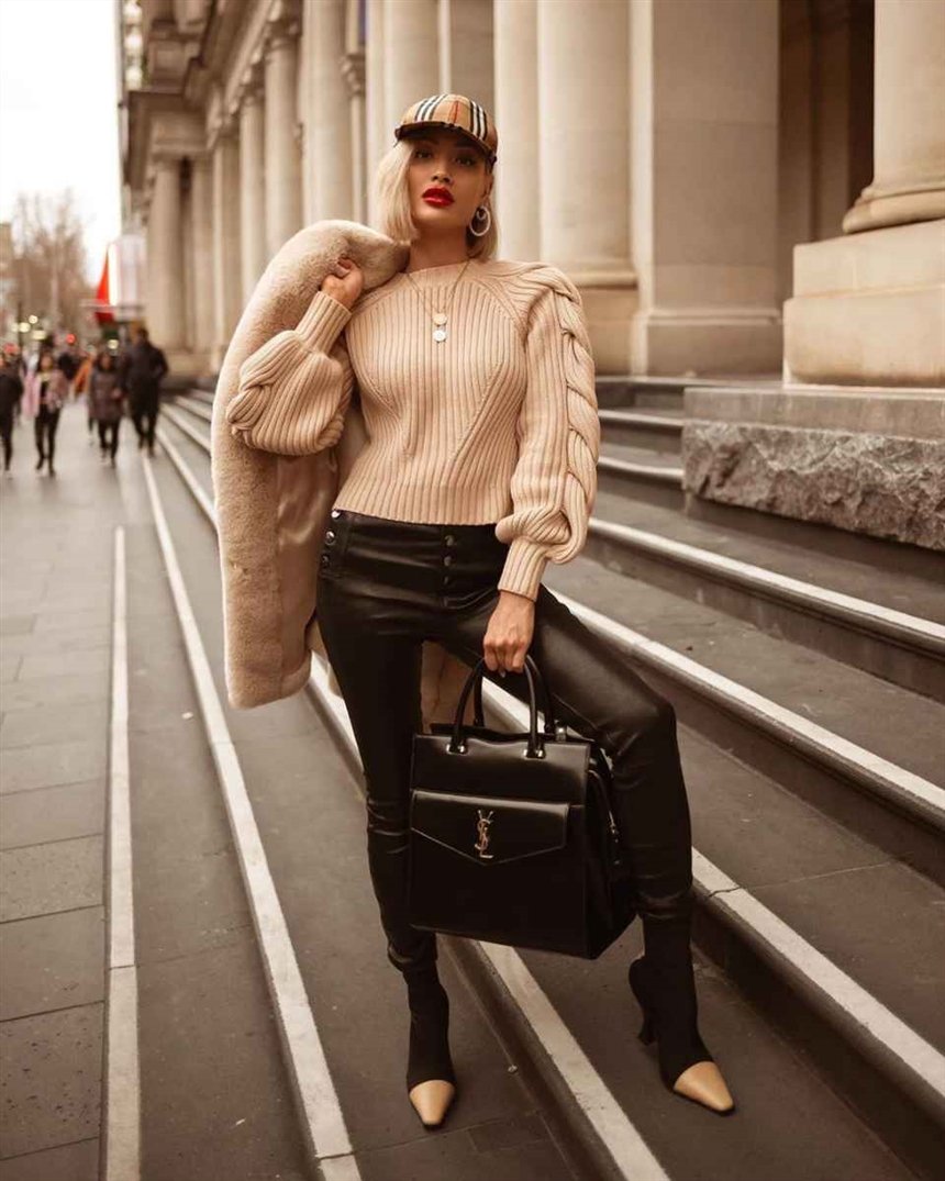 Бежевый полушубок Бежевый полушубок