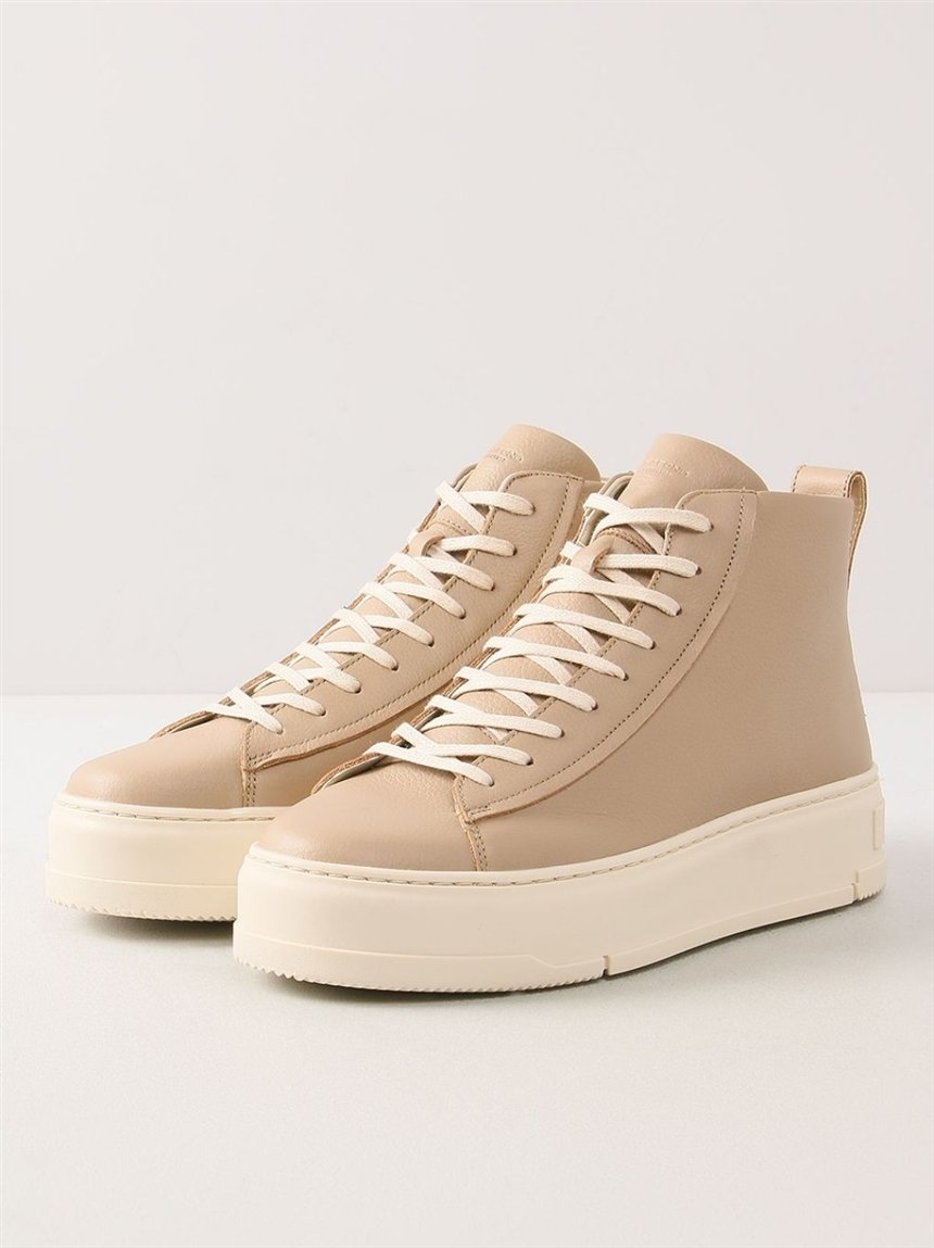 Образы с бежевым пальто Образы с бежевым пальто