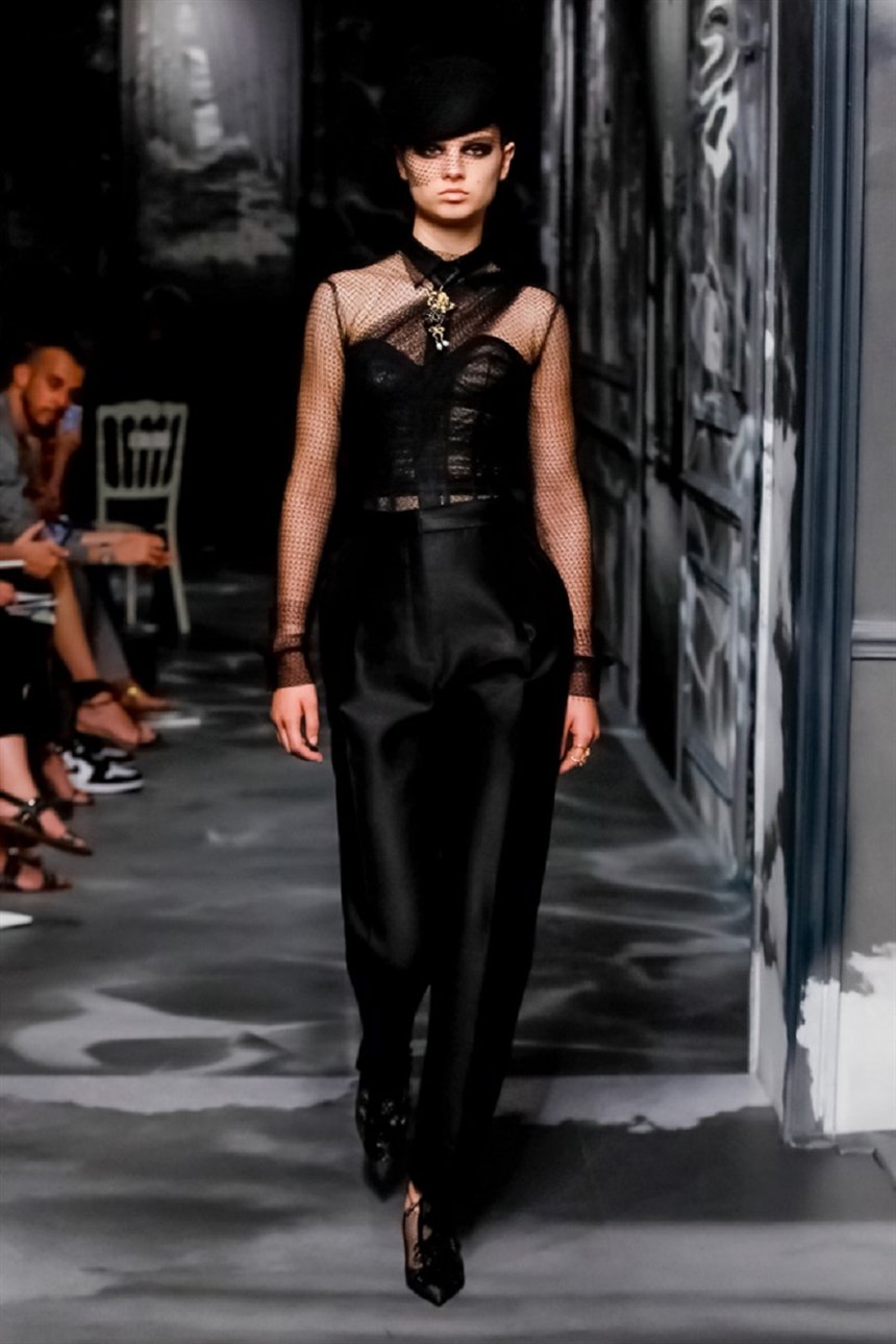 Блузка-топ и брюки