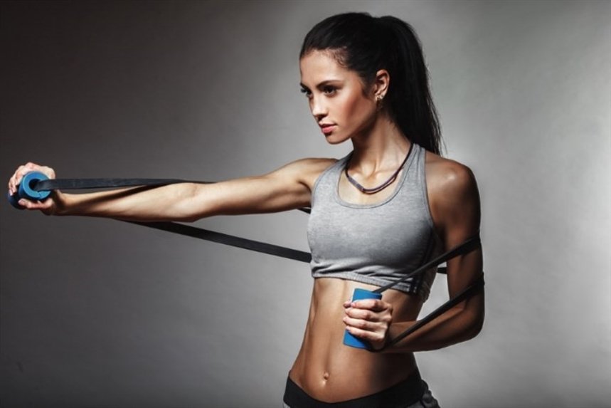 Упражнение с эспандером