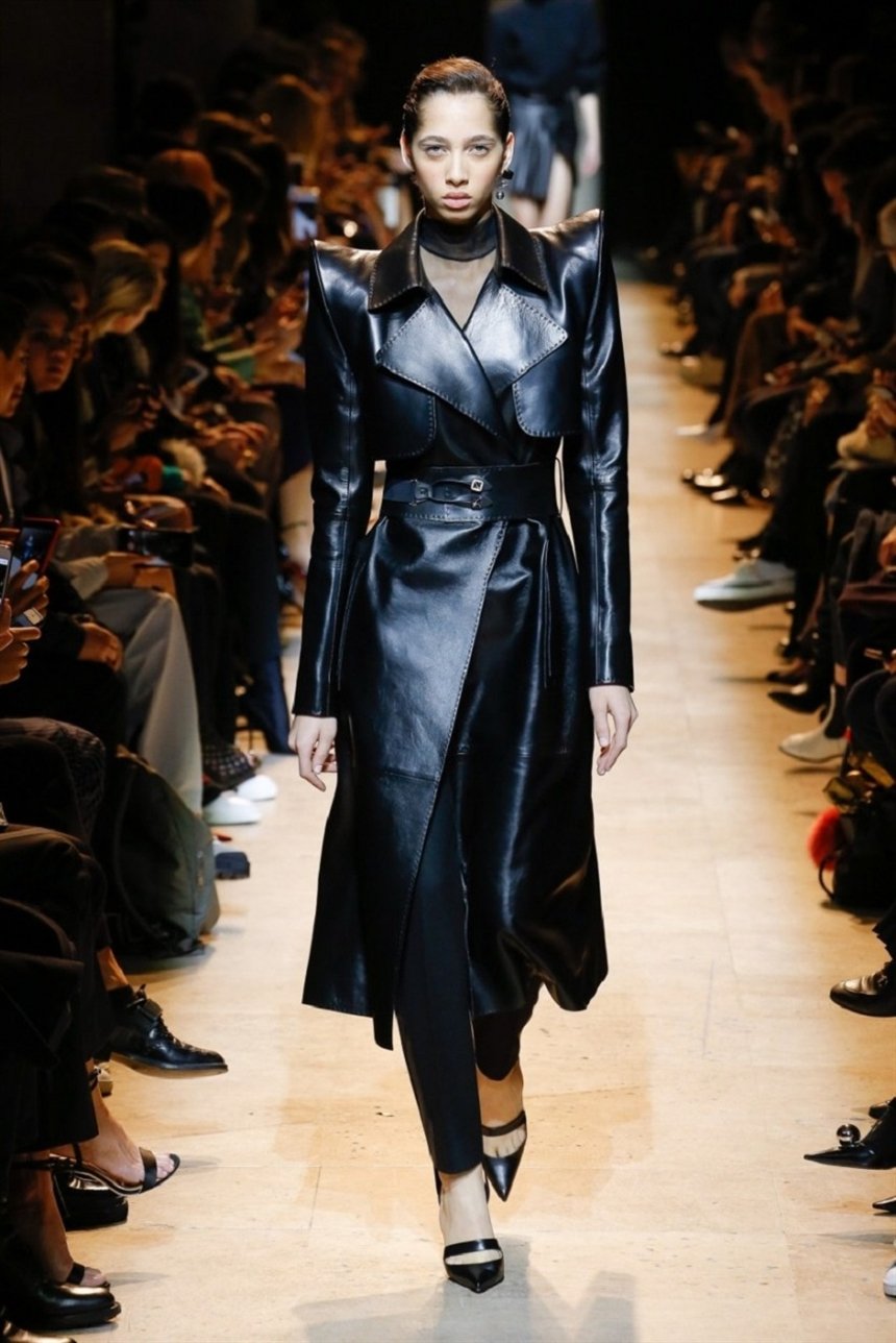 Лакированное пальто Лакированное пальто