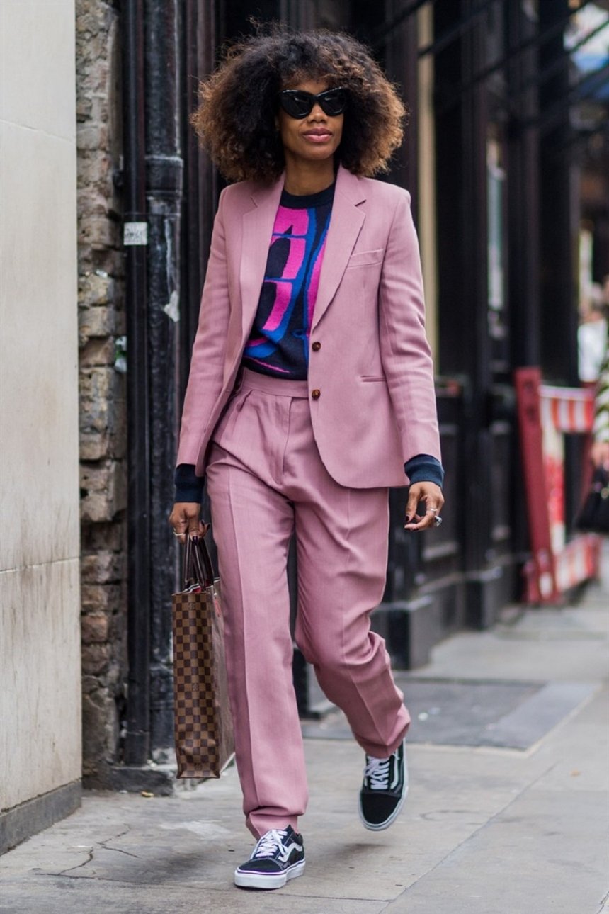 Костюм и свитшот Костюм и свитшот