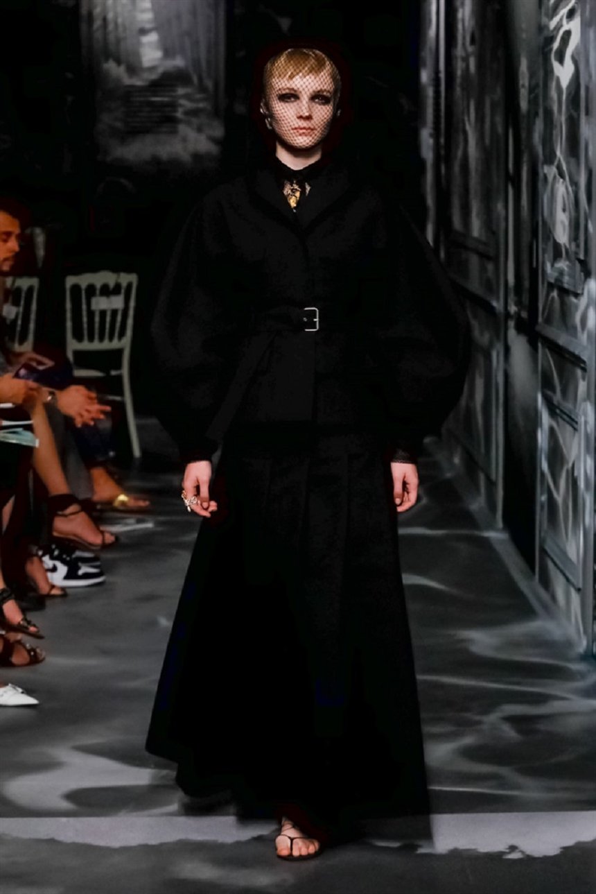 Костюм: жакет и юбка