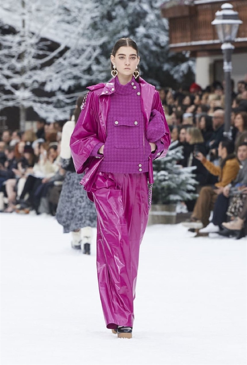 Свитер, куртка и брюки Свитер, куртка и брюки