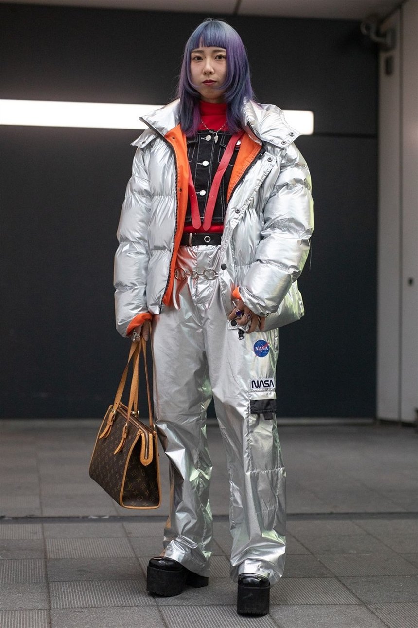 Комбинезон и куртка в стиле космонавта