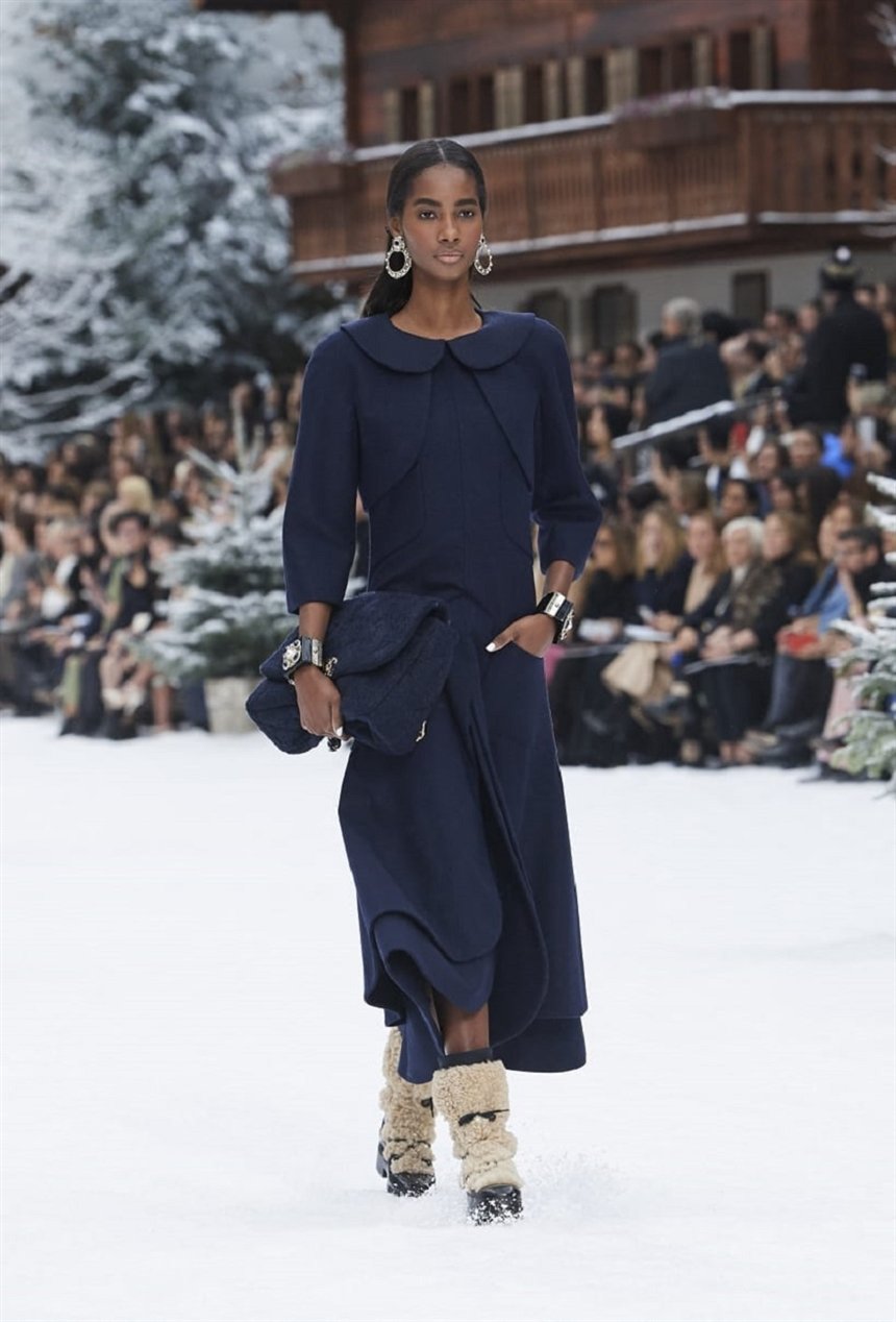 Миди-платье Миди-платье