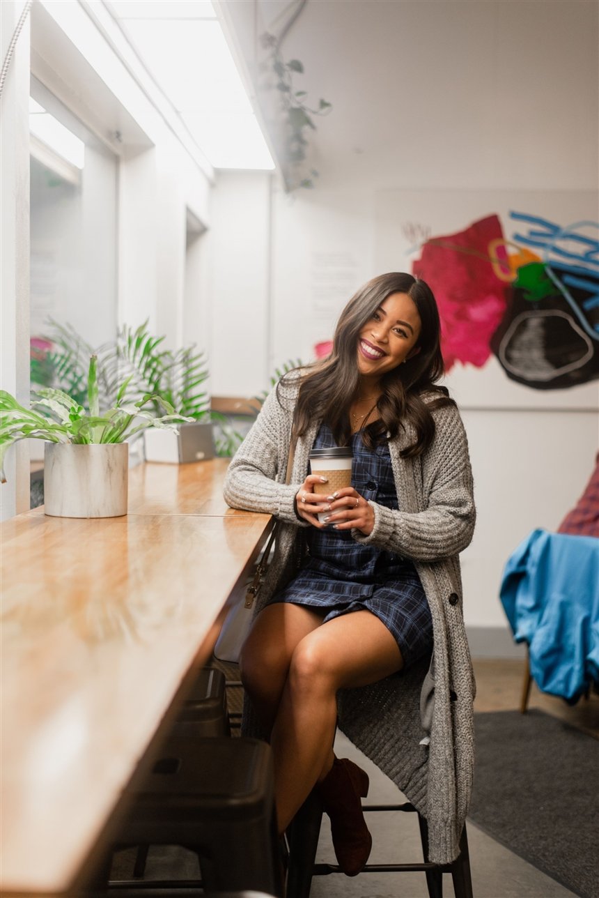 Мини-платье и ультрадлинная кофта