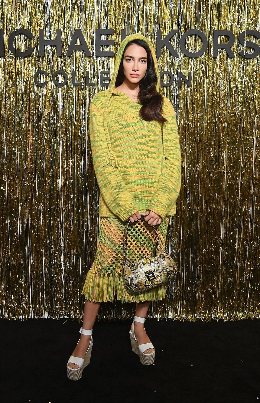 Юбка и балахон