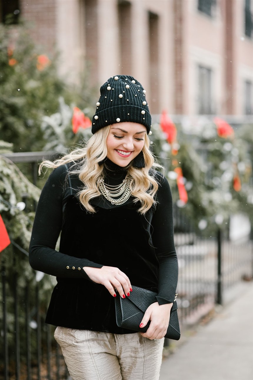 Шапка с жемчугом