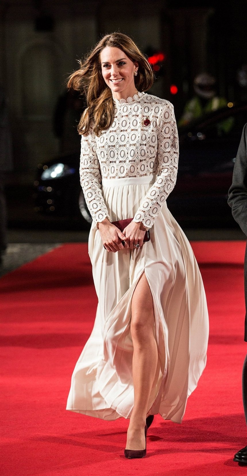 Плиссированное платье с ажурным верхом Плиссированное платье с ажурным верхом