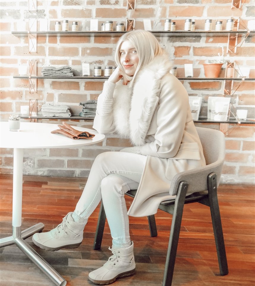 Белая дубленка Белая дубленка