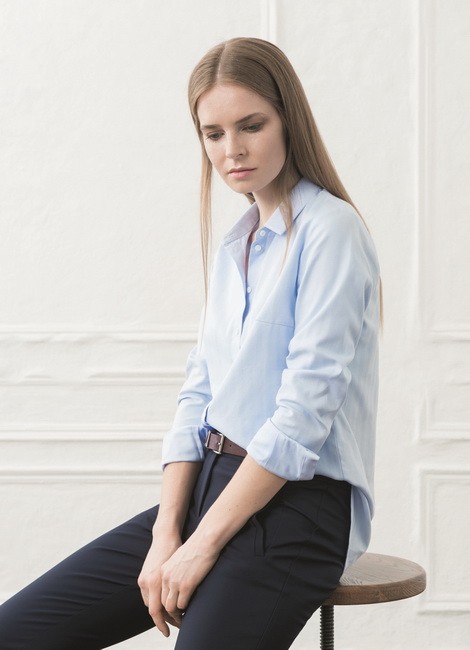 голубая базовая рубашка