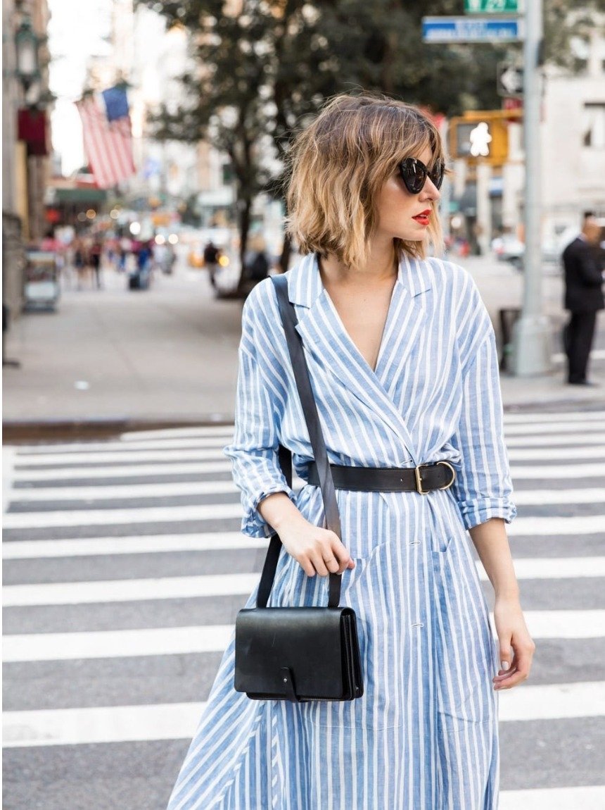 Красивый женский образ с платьем